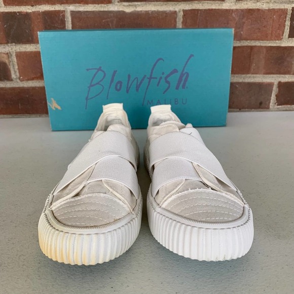 Blowfish Cayo White Canvas Low Top X-Strap Slip on Sneakers Women's US size 6M - Picture 3 of 10